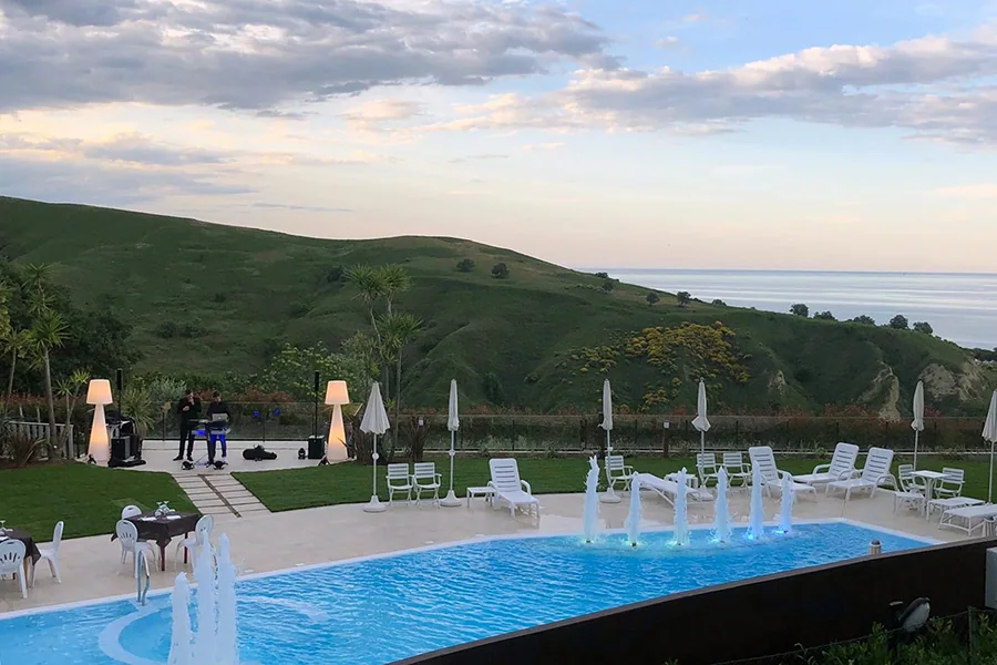 Casa Ferretti — hotel 3 stelle a Silvi Alta, tra le colline e il mare, 